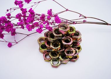 สีเหลืองและสีขาวสังกะสีเมธิค Hex Head Nuts ฮาร์ดแวร์ 4.8 / 8.8 Grade For Fasteners