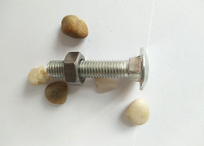 โบลท์รถคาร์บอนสแตนเลสที่มีขนาดหัวกลม M6-M24 สําหรับการก่อสร้าง